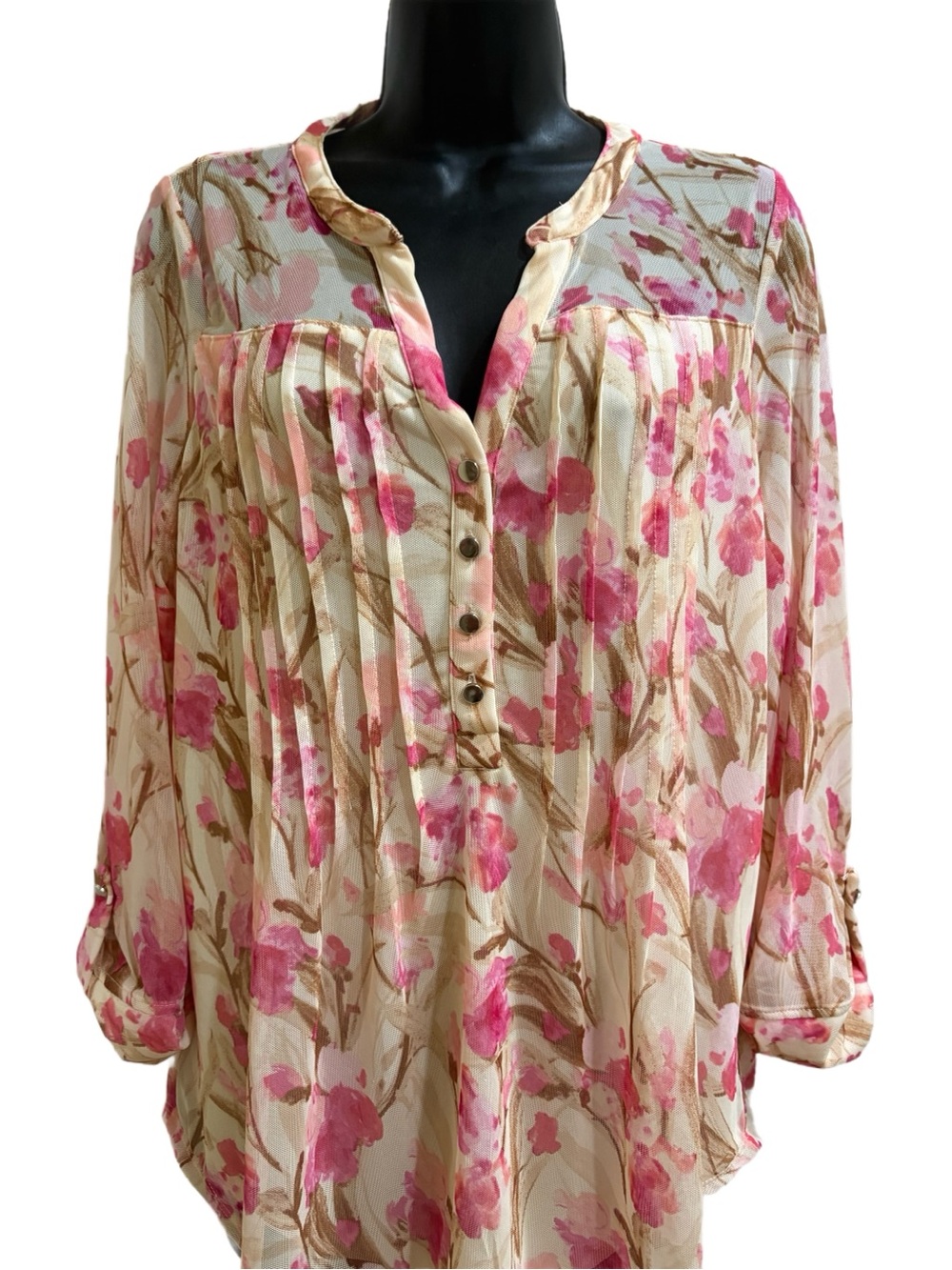 Women's Pink and Cream Floral Button-Front Blouse⭐️NWT⭐️
